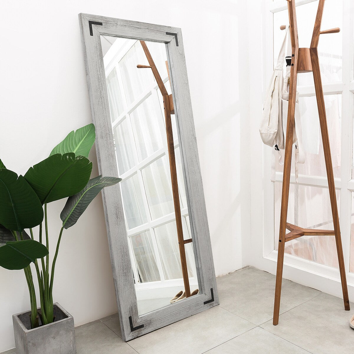 Miroir de sol pleine longueur avec cadre en bois rustique de style ferme - 65 x 24