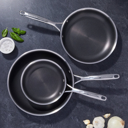 Ensemble de 3 poêles à frire HENCKELS Paradigm avec spatule et cuillère de service en prime - 5 pièces