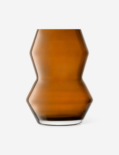 Vase sculpté par LSA International